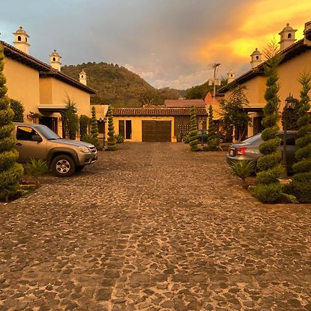 Suite Don Pedro: Hermoso Loft Con Parqueo Gratis! Antigua Exteriör bild